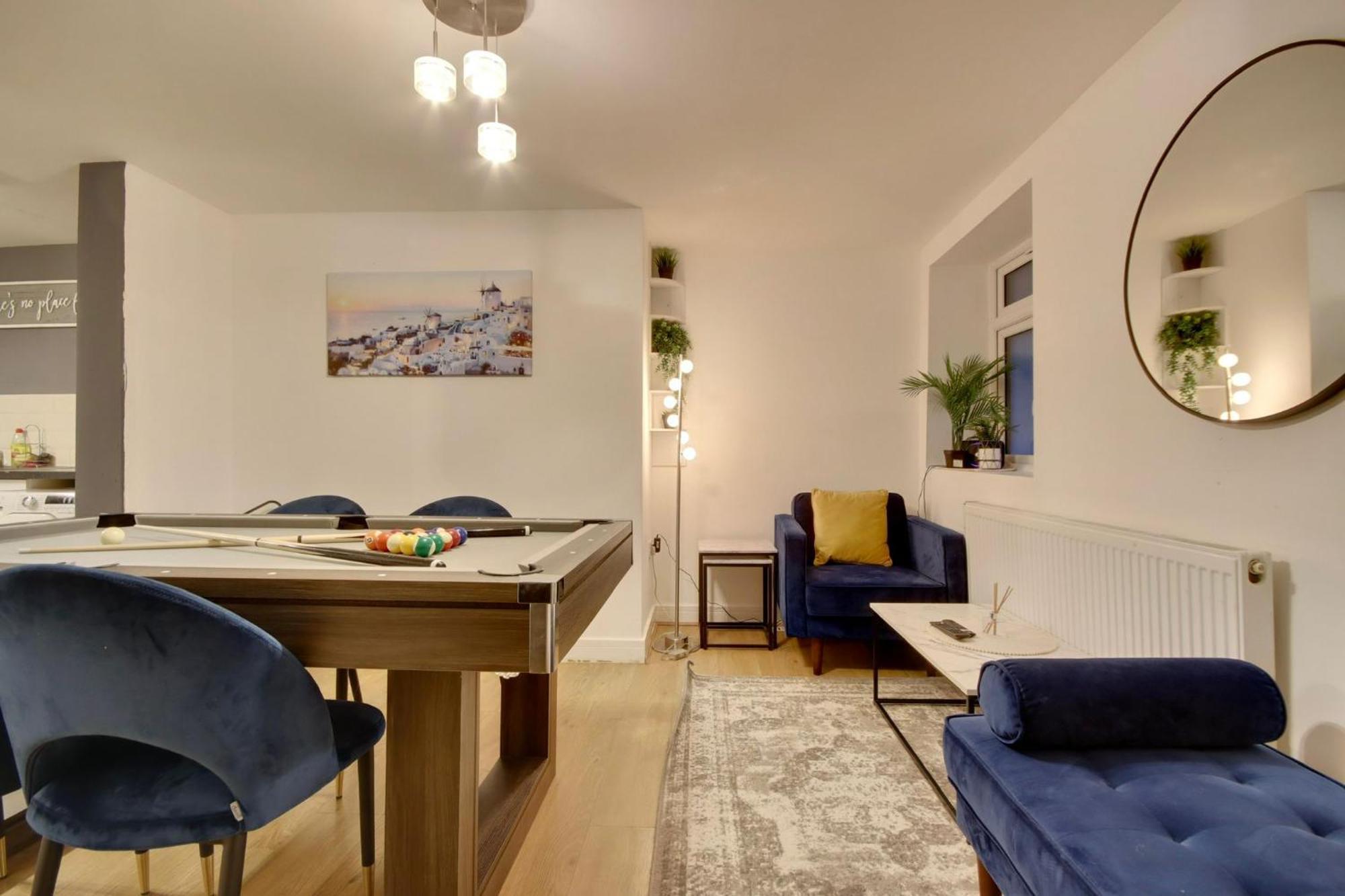 Southsea Getaway Apartment With Pool Table And Hot Tub Портцмаус Экстерьер фото
